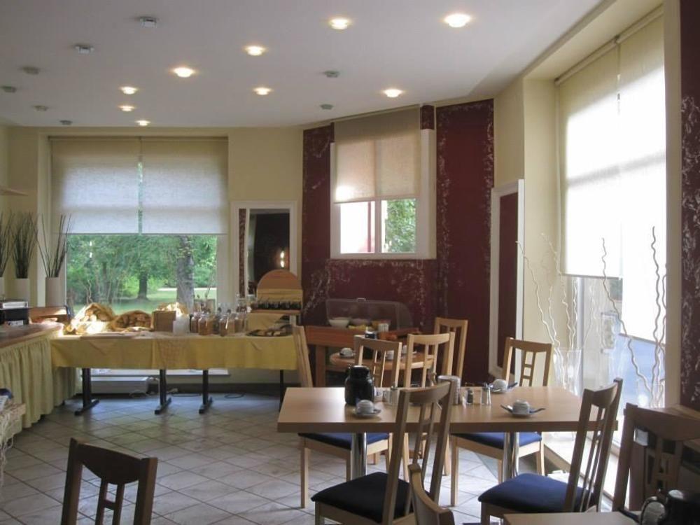 Hotel Am Bonhoefferplatz Dresde Extérieur photo