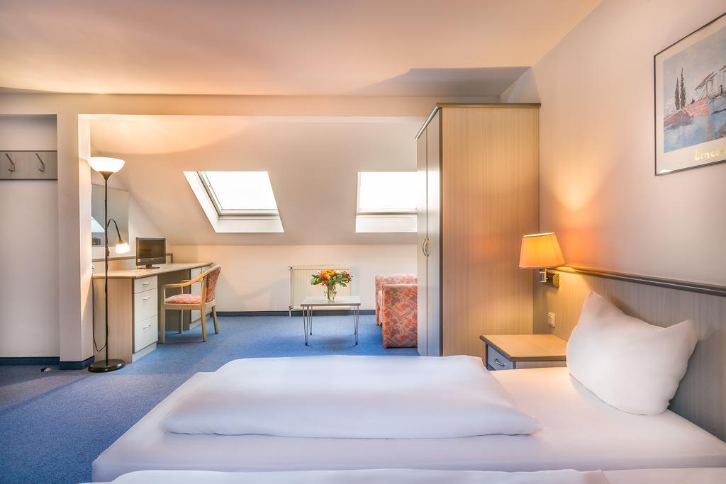 Hotel Am Bonhoefferplatz Dresde Extérieur photo