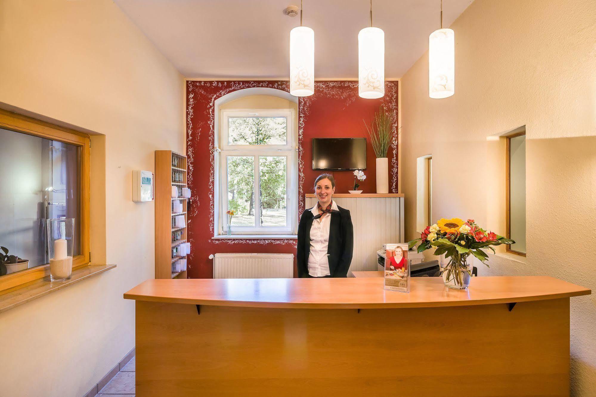 Hotel Am Bonhoefferplatz Dresde Extérieur photo